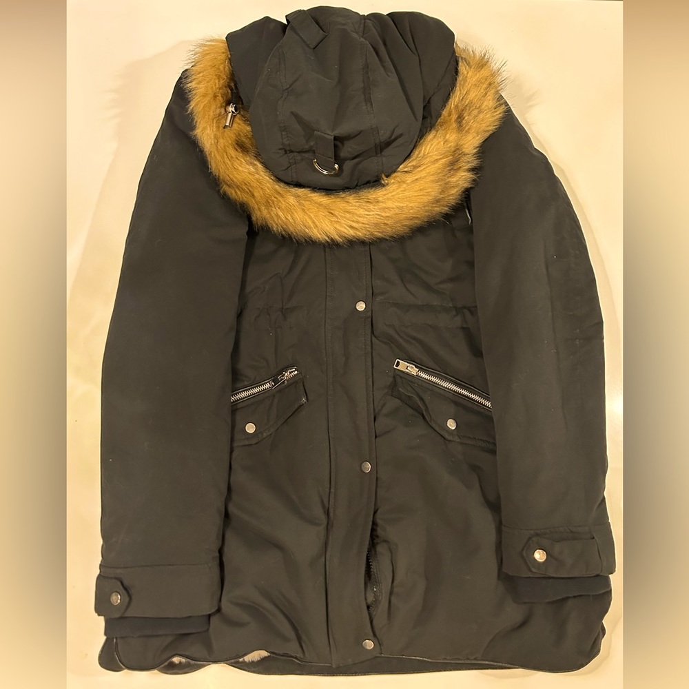 WOMAN FUR WINTER COAT (KAMIK)